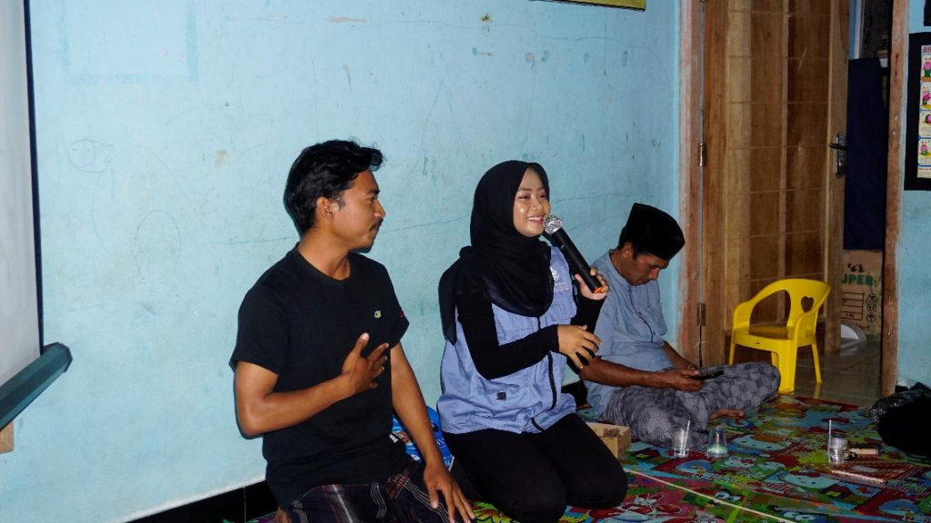 Sosialisasi PIK-R Kesehatan Reproduksi di Kesekretariatan Kampung KB Dusun Lembok Lauk 